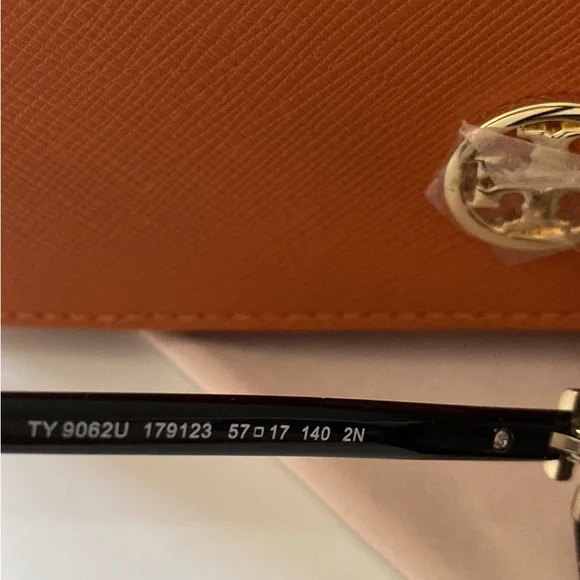 Tory Burch Glasses (like new condition, barely worn) - Picture 5 of 6